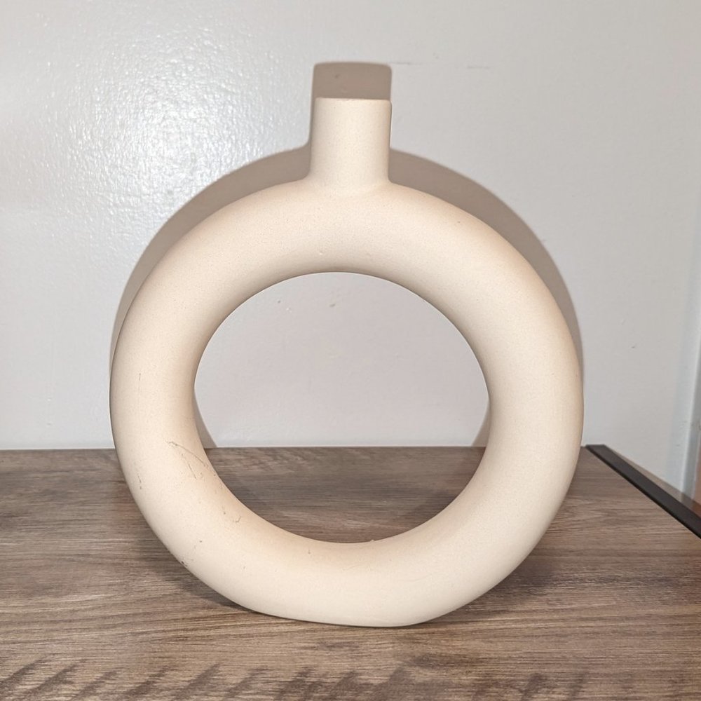 Ceramic circular flower vase (bought at Etsy)